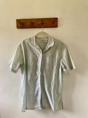 Vintage Classic Elements Striped Button Tee, M